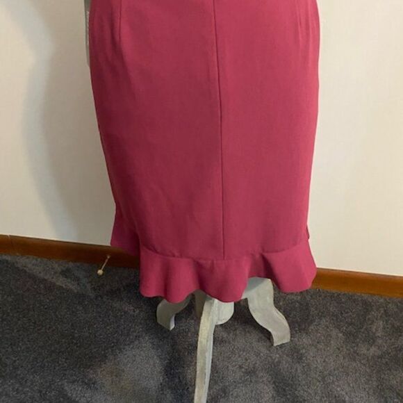Kasper Lt.  Azale Pencil skirt with ruffle bottom, size 18 - Picture 2 of 3